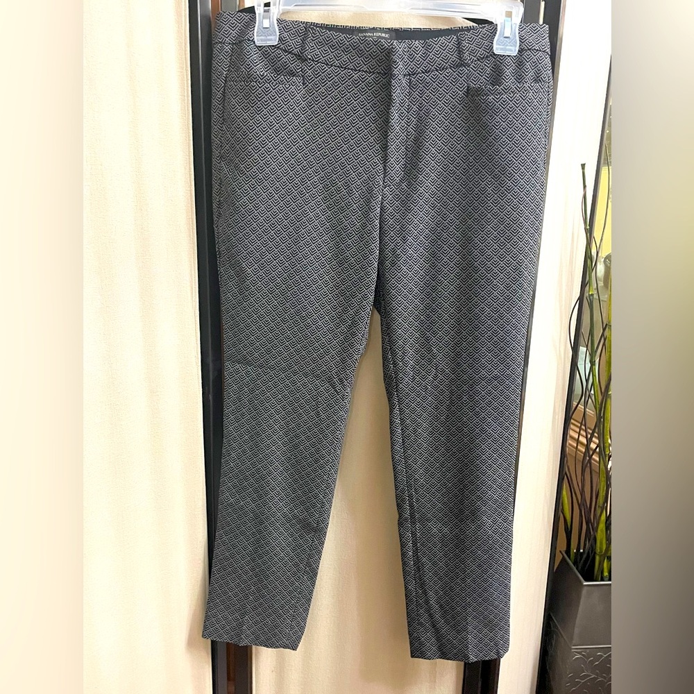 Ladies Gray Patterned Pants